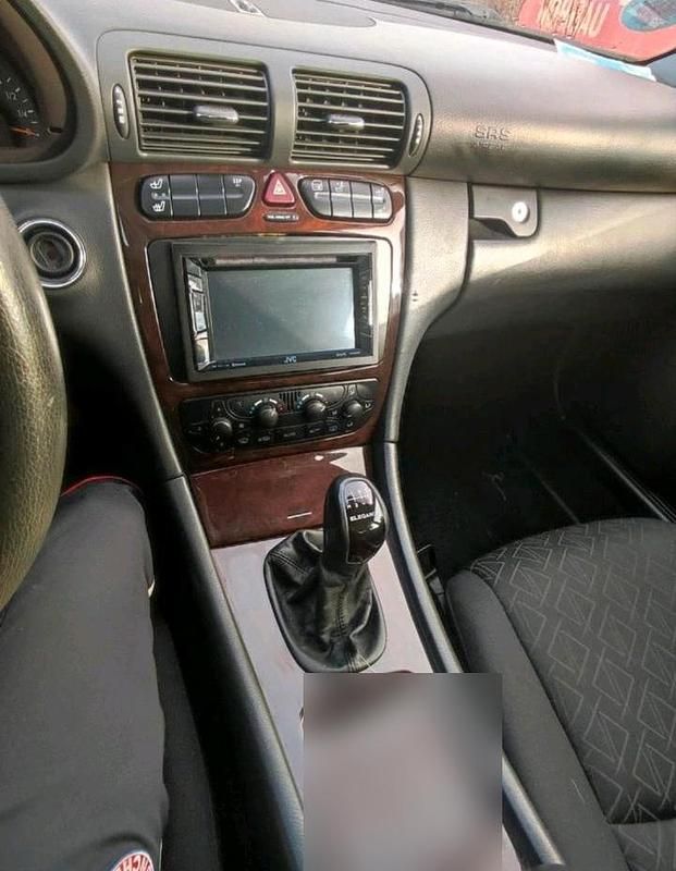 Gebraucht Mercedes C180 150 PS (110 kW) 2004 Blau Limousine