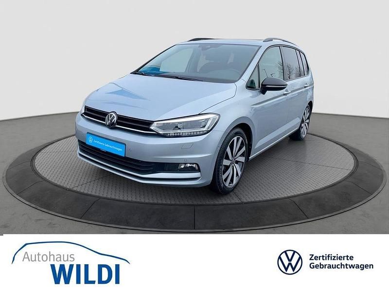 Gebraucht VW Touran Highline 150 PS (110 kW) 2025 Silber Van / Kleinbus