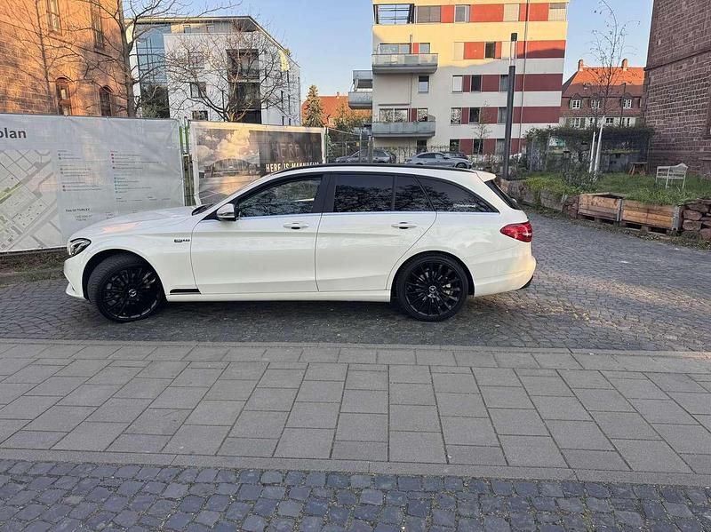 Weiß Gebraucht 2016 Mercedes C220 Kombi | 19.200 € (Fairer Preis) - Bild 1/4