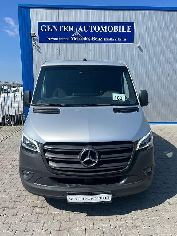 Używany Mercedes Sprinter 143 KM (105 kW) 2019 Srebrny Van