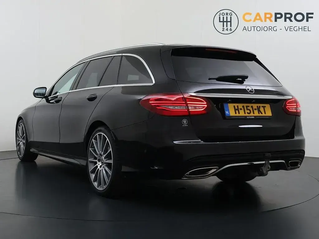 Gebraucht Mercedes C300 Advantage 258 PS (189 kW) 2019 Schwarz Kombi