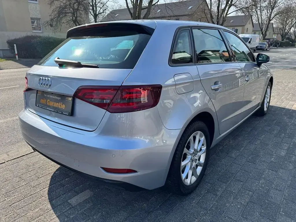 Gebraucht Audi A3 Sport 110 PS (80 kW) 2016 Silber Limousine