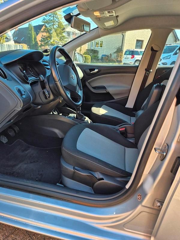 Gebraucht Seat Ibiza ST Style 75 PS (55 kW) 2015 Grau Kombi