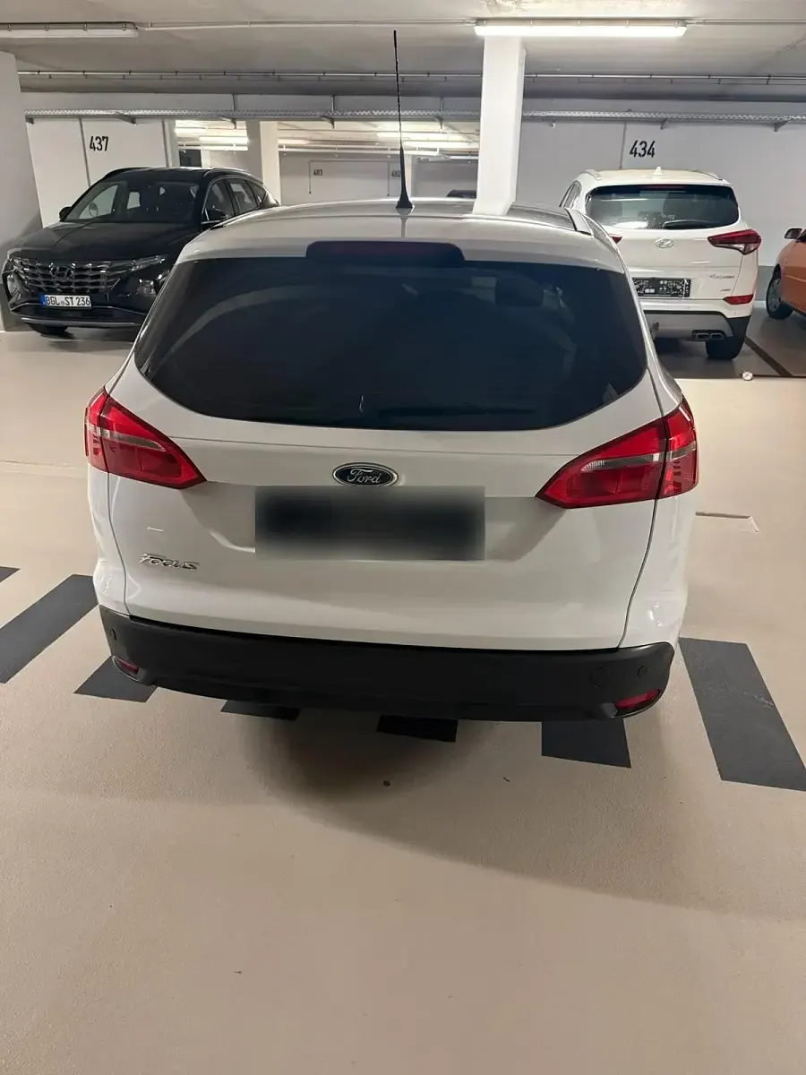 Usata Ford Focus 120 CV (88 kW) 2015 Bianco Station wagon