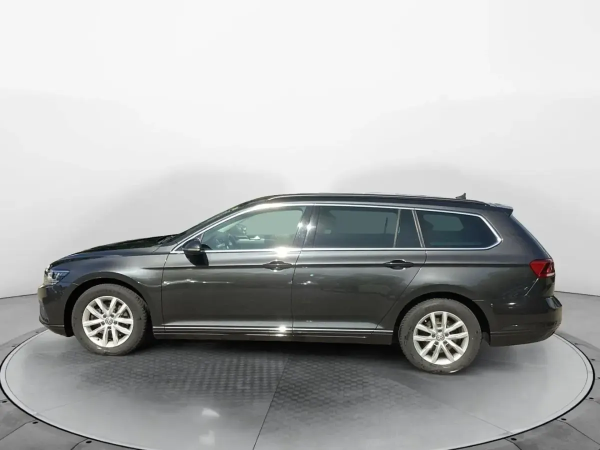 Gebraucht VW Passat Business 150 PS (110 kW) 2019 Grau Kombi