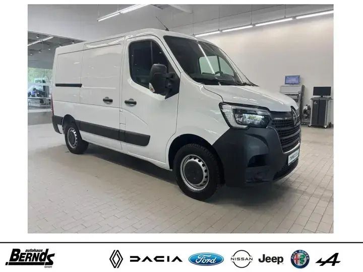Weiß Gebraucht 2022 Renault Master Komfort Van | 24.880 € (Etwas zu teuer) - Bild 1/3
