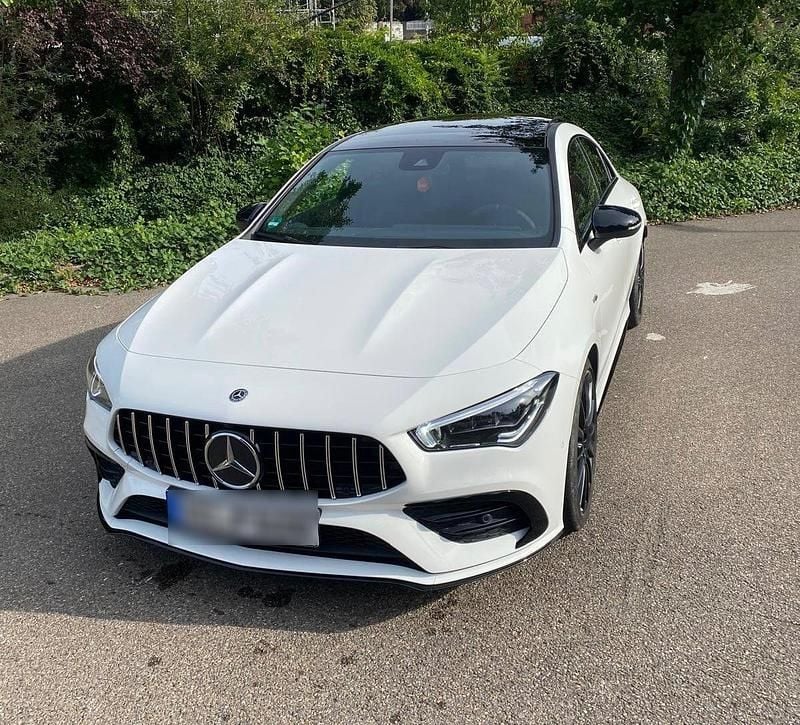 Weiß Gebraucht 2020 Mercedes CLA35 AMG AMG Coupé | 35.800 € (Guter Preis) - Bild 1/4