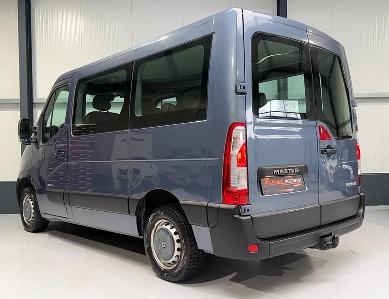 Usata Renault Master 125 CV (91 kW) 2011 Blu Monovolume