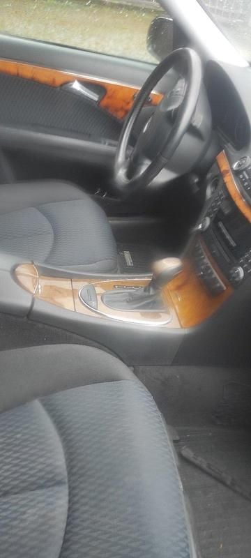 Second-hand Mercedes E240 177 CP (130 kW) 2004 Albastru Break