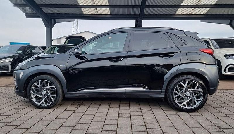 Gebraucht Hyundai Kona Sport 141 PS (103 kW) 2021 Schwarz SUV