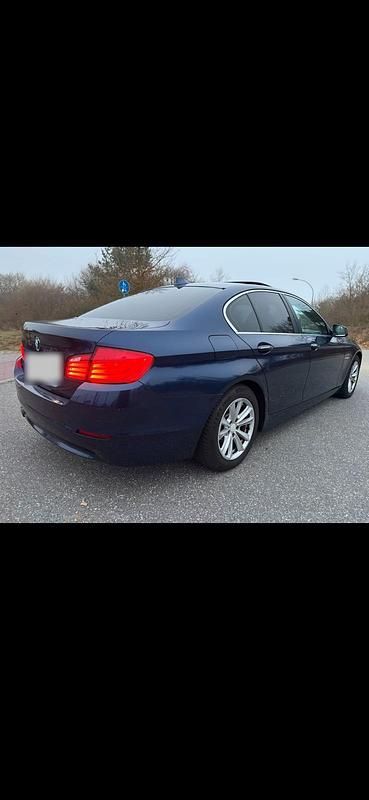 Gebraucht BMW 525 204 PS (150 kW) 2010 Blau Limousine