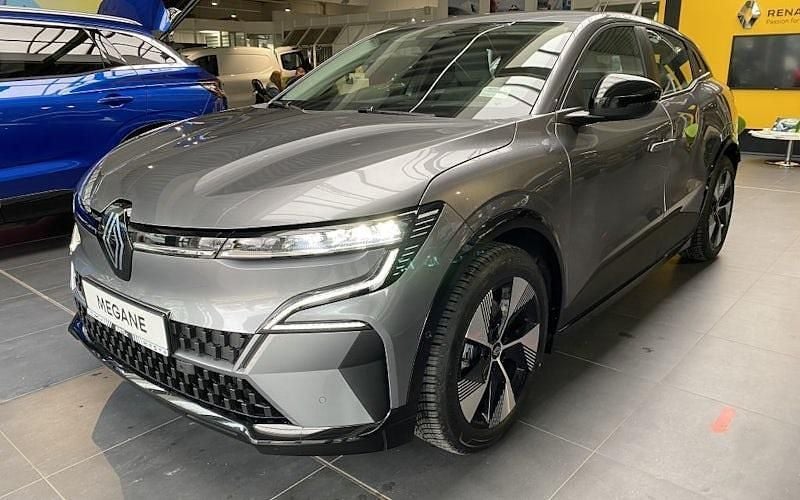 Grau Gebraucht 2023 Renault Mégane Evolution Limousine | 23.790 € (Superpreis) - Bild 1/4
