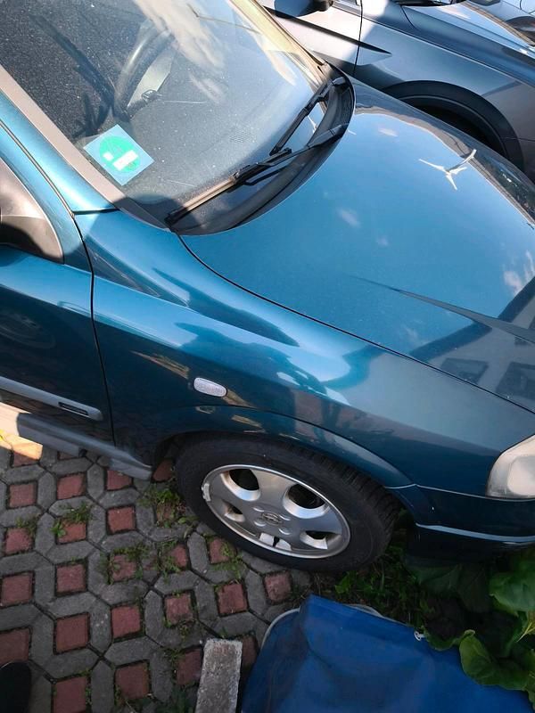 Grün Gebraucht 2001 Opel Astra Limousine | 500 € (Superpreis) - Bild 1/4