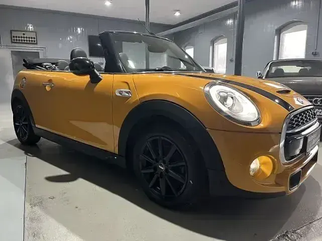 Second-hand Mini Cooper S Chili 192 CP (141 kW) 2017 Portocaliu Hatchback
