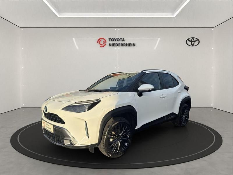 Weiß Gebraucht 2023 Toyota Yaris Cross SUV | 23.999 € (Fairer Preis) - Bild 1/4