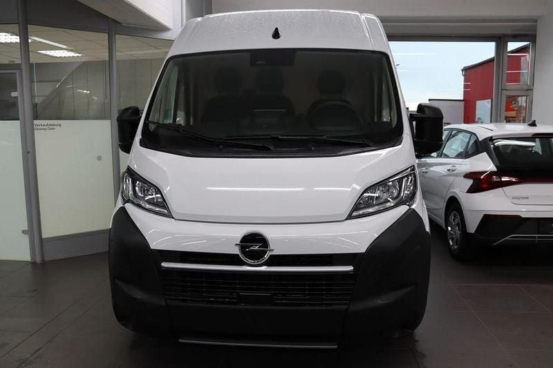 Gebraucht Opel Movano 140 PS (102 kW) 2024 Cassablanca white Van