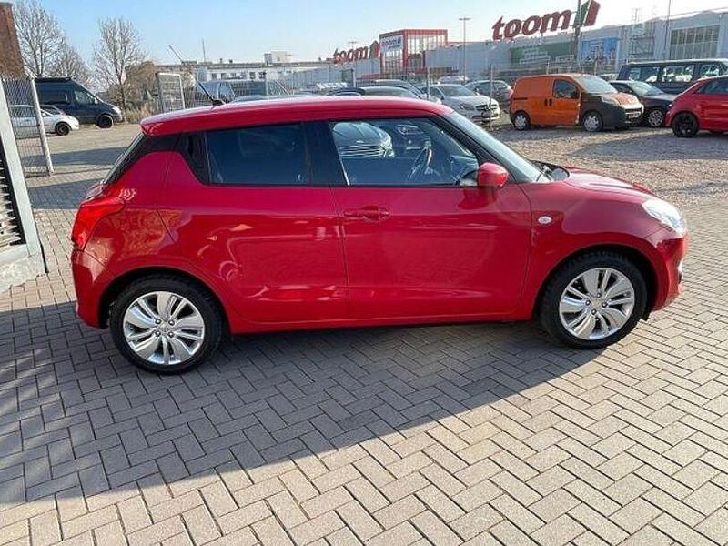 Gebraucht Suzuki Swift Comfort 112 PS (82 kW) 2019 Rot Kleinwagen