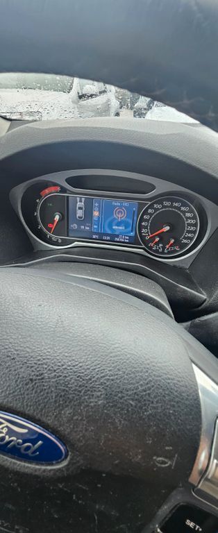 Gebraucht Ford Mondeo 163 PS (119 kW) 2010 Schwarz Kombi