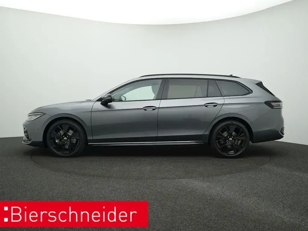 Gebraucht VW Passat Style 193 PS (141 kW) 2025 Grau Kombi