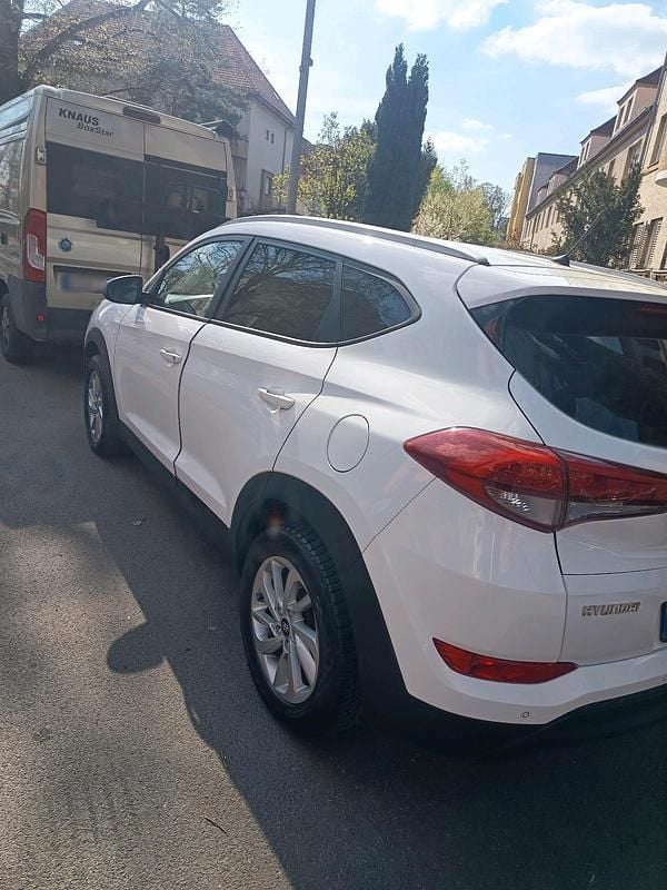 Second-hand Hyundai Tucson 140 CP (102 kW) 2016 Alb SUV