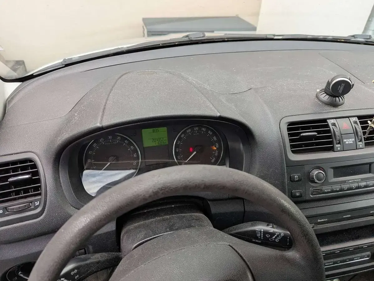 Gebraucht Skoda Roomster Active 90 PS (66 kW) 2012 Silber Van / Kleinbus