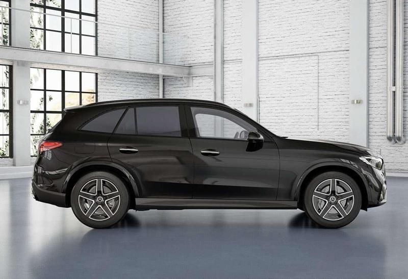 Gebraucht Mercedes GLC220 AMG 197 PS (144 kW) 2026 Metalliclack obsidianschwarz m SUV