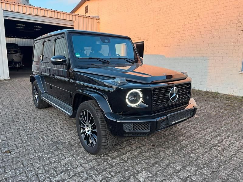 Schwarz Gebraucht 2018 Mercedes G500 AMG SUV | 104.990 € - Bild 1/4