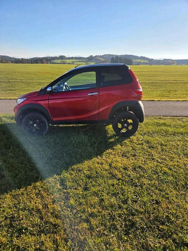 Rot Gebraucht 2021 Aixam Crossover Premium Kleinwagen | 12.500 € (Fairer Preis) - Bild 1/4