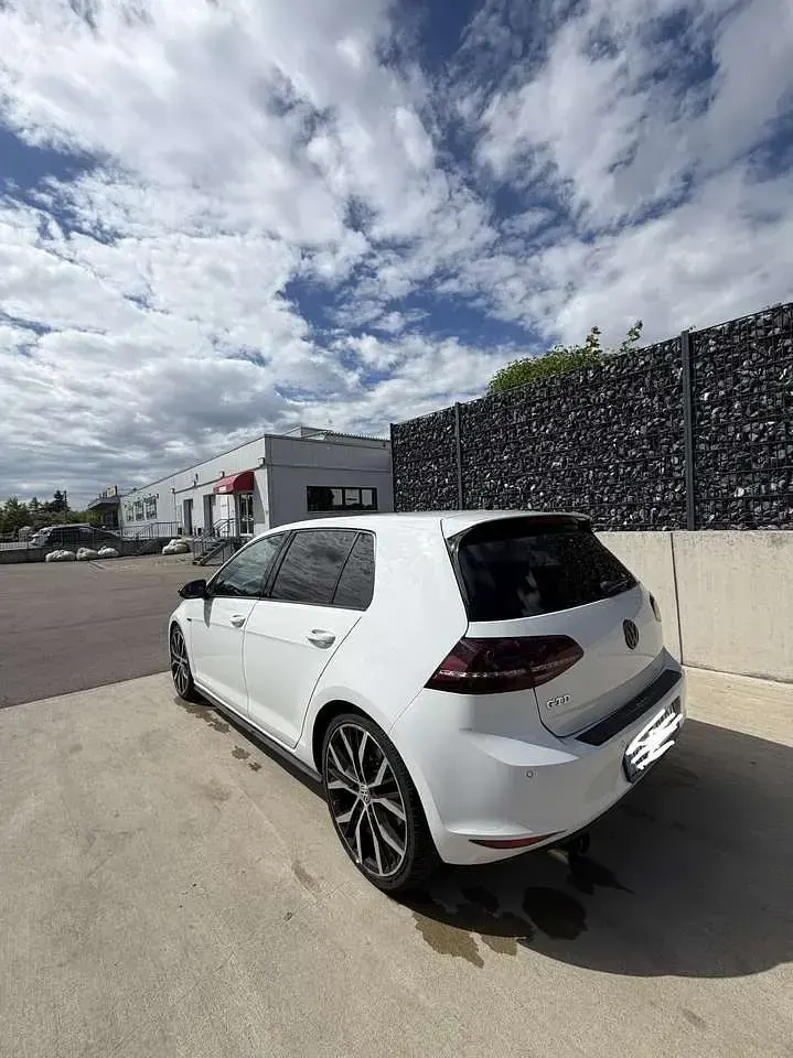 Gebraucht VW Golf VII GTD 184 PS (135 kW) 2015 Limousine