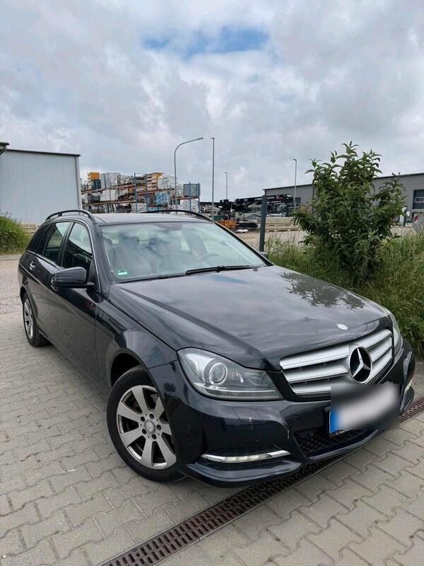 Schwarz Gebraucht 2013 Mercedes C200 Kombi | 5.400 € (Guter Preis) - Bild 1/4