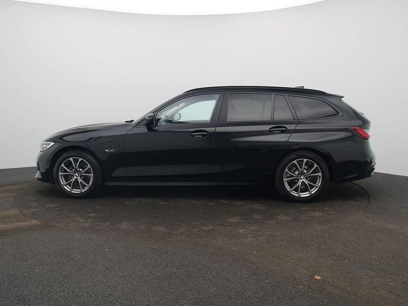 Gebraucht BMW 320e 204 PS (150 kW) 2021 Schwarz ii Kombi