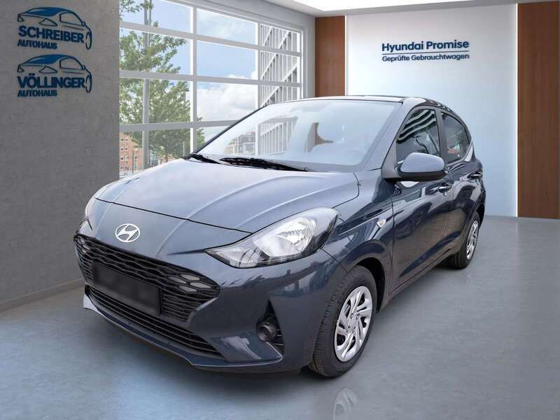 Grau Neu 2025 Hyundai i10 Trend Kleinwagen | 17.590 € (Fairer Preis) - Bild 1/4