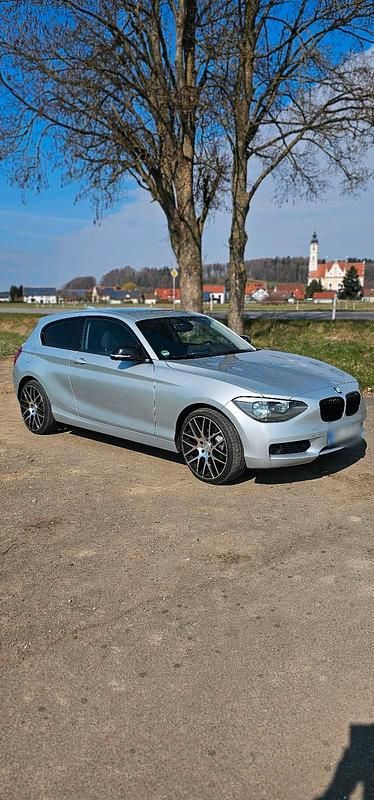 Gebraucht BMW 116 136 PS (100 kW) 2014 Silber Kleinwagen