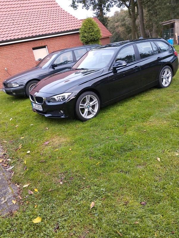 Schwarz Gebraucht 2015 BMW 318 Kombi | 9.600 € (Guter Preis) - Bild 1/3