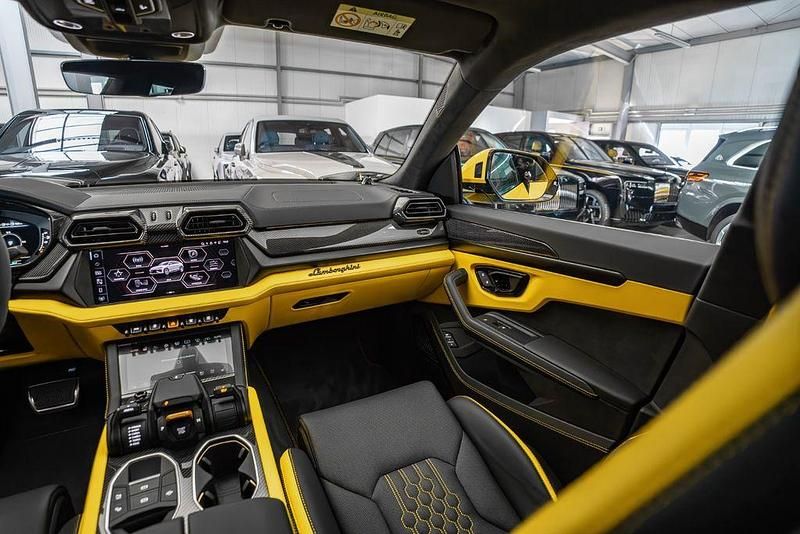 Neu Lamborghini Urus 799 PS (587 kW) 2026 Orange SUV