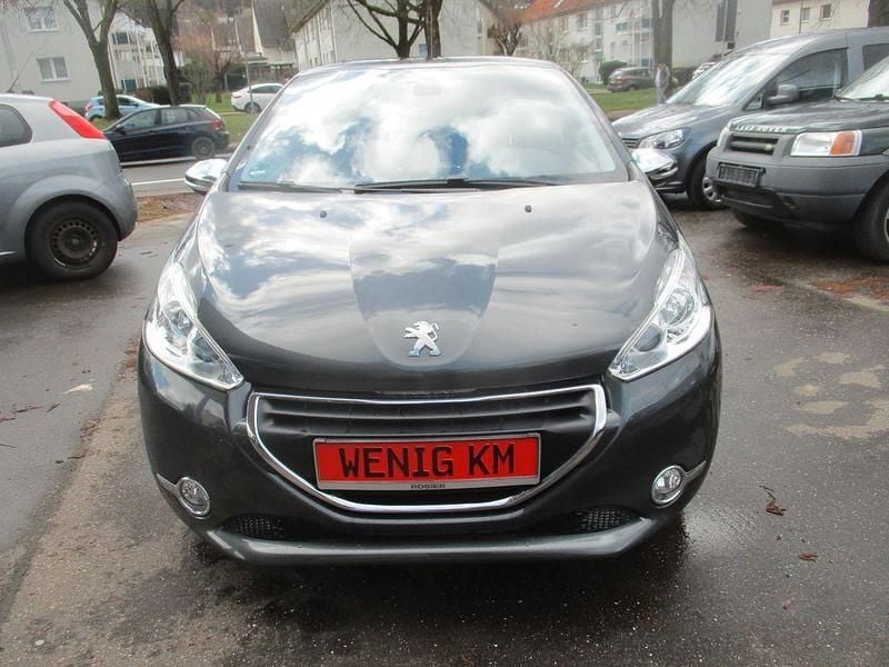 Gebraucht Peugeot 208 Allure 82 PS (60 kW) 2014 Kleinwagen