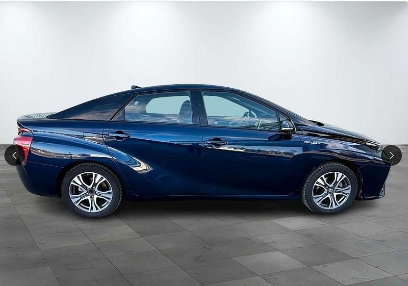 Gebraucht Toyota Mirai 154 PS (113 kW) 2016 Blau Limousine