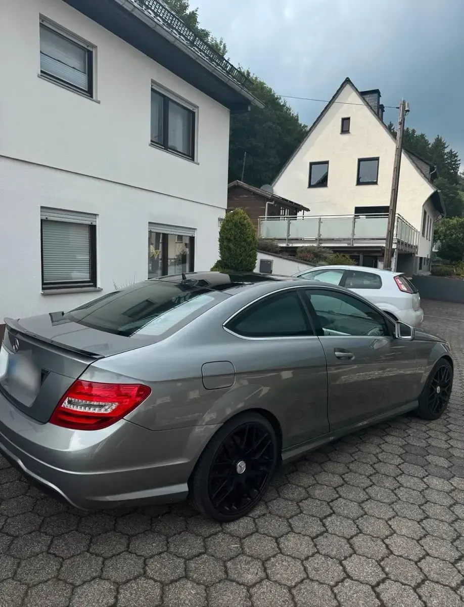 Gebraucht Mercedes 220 170 PS (125 kW) 2015 Coupé