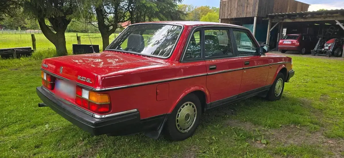 Gebraucht Volvo 240 116 PS (85 kW) 1989 Rot Limousine