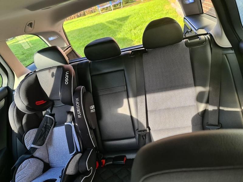 Gebraucht Mercedes C220 Avantgarde 170 PS (125 kW) 2012 Schwarz Kombi