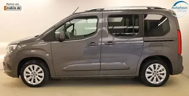 Gebraucht Opel Combo Life Innovation 131 PS (96 kW) 2018 Grau Van / Kleinbus