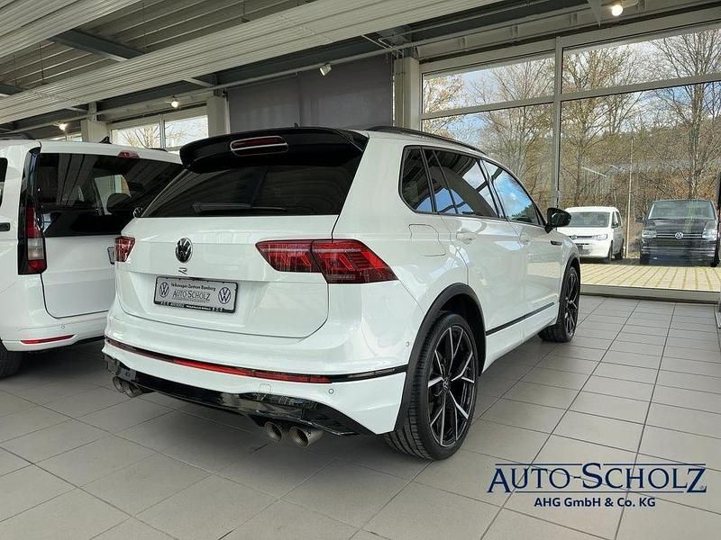 Gebraucht VW Tiguan Style 320 PS (235 kW) 2023 Weiß SUV