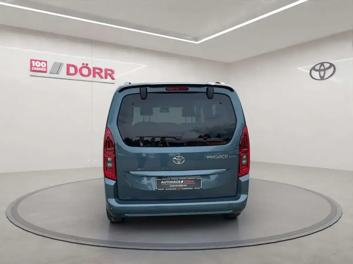 Gebraucht Toyota Proace Verso City 110 PS (80 kW) 2024 Libeccio blue metallic Kombi