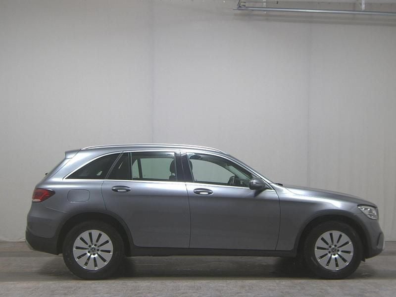 Grau Gebraucht 2021 Mercedes GLC200 SUV | 29.480 € (Superpreis) - Bild 1/4