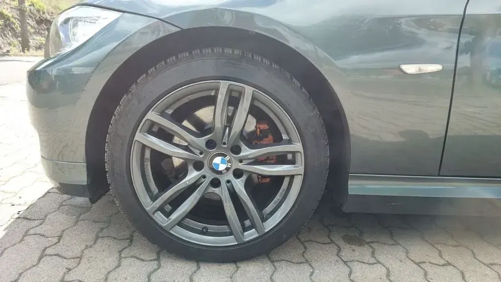 Gebraucht BMW 318 143 PS (105 kW) 2009 Grün Kombi