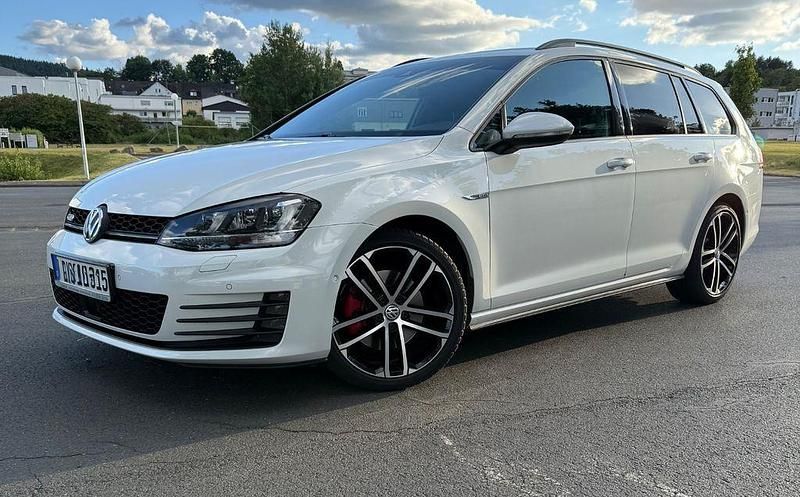 Weiß Gebraucht 2015 VW Golf VII GTD Kombi | 14.500 € (Fairer Preis) - Bild 1/4