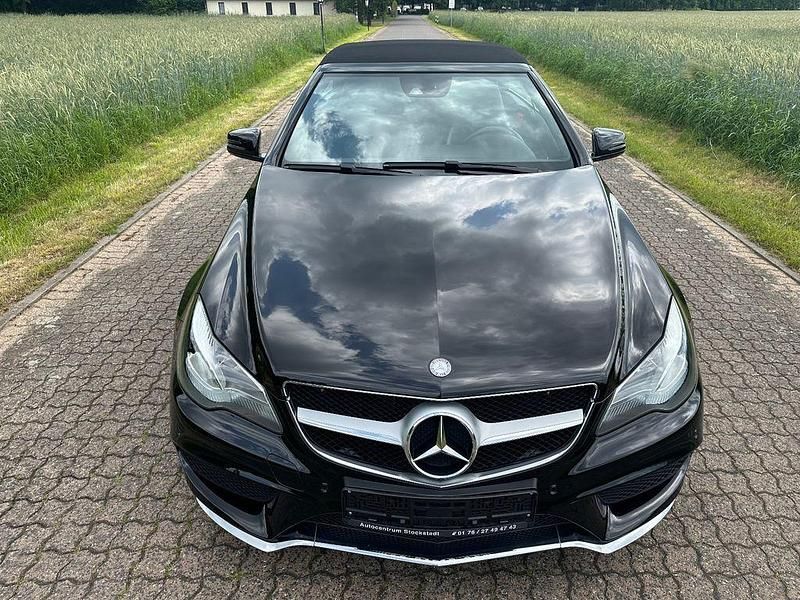 Gebraucht Mercedes E250 AMG line 211 PS (155 kW) 2016 Schwarz Cabrio