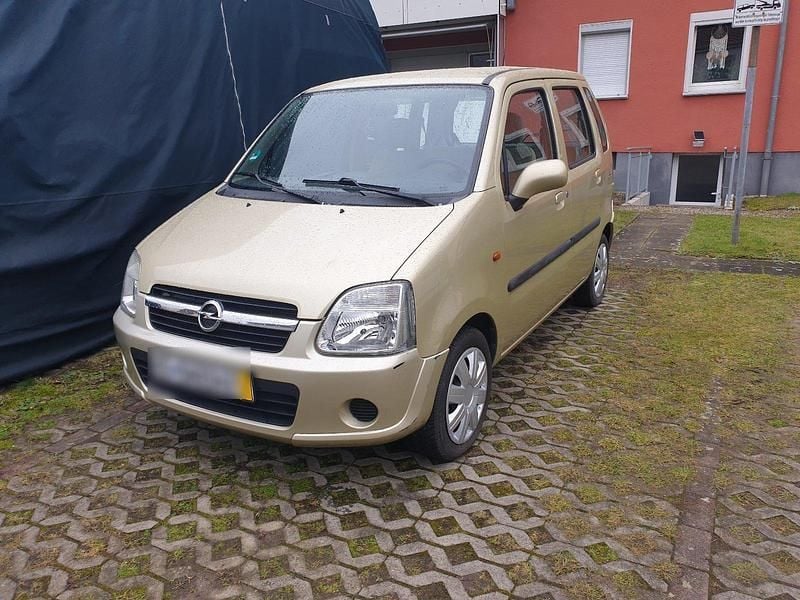 Gebraucht Opel Agila 75 PS (55 kW) 2004 Gold Van / Kleinbus