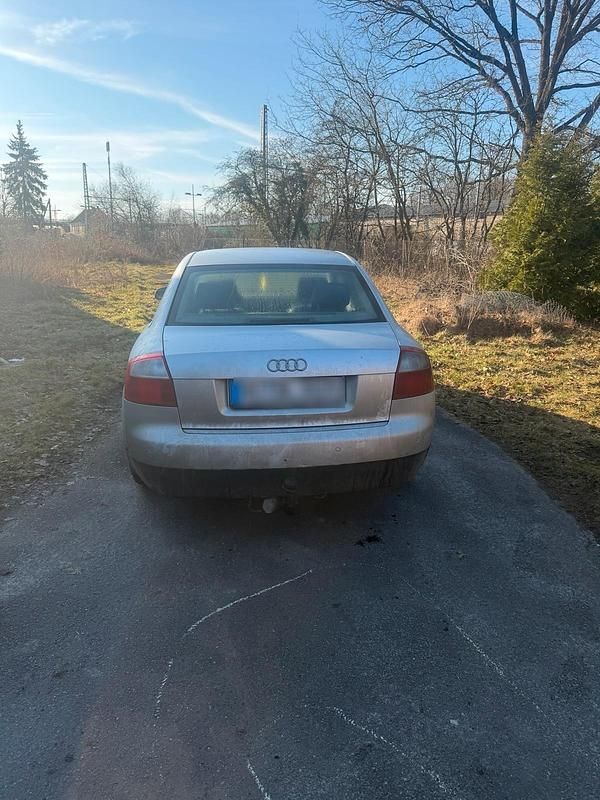 Gebraucht Audi A4 131 PS (96 kW) 2002 Silber Limousine
