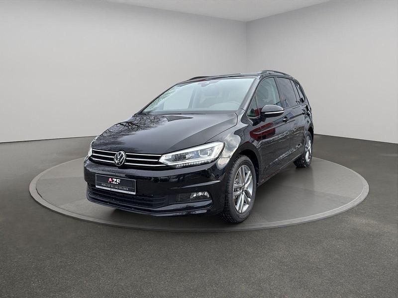 Neu VW Touran Comfortline 150 PS (110 kW) 2026 Grenadillschwarz metallic Van / Kleinbus